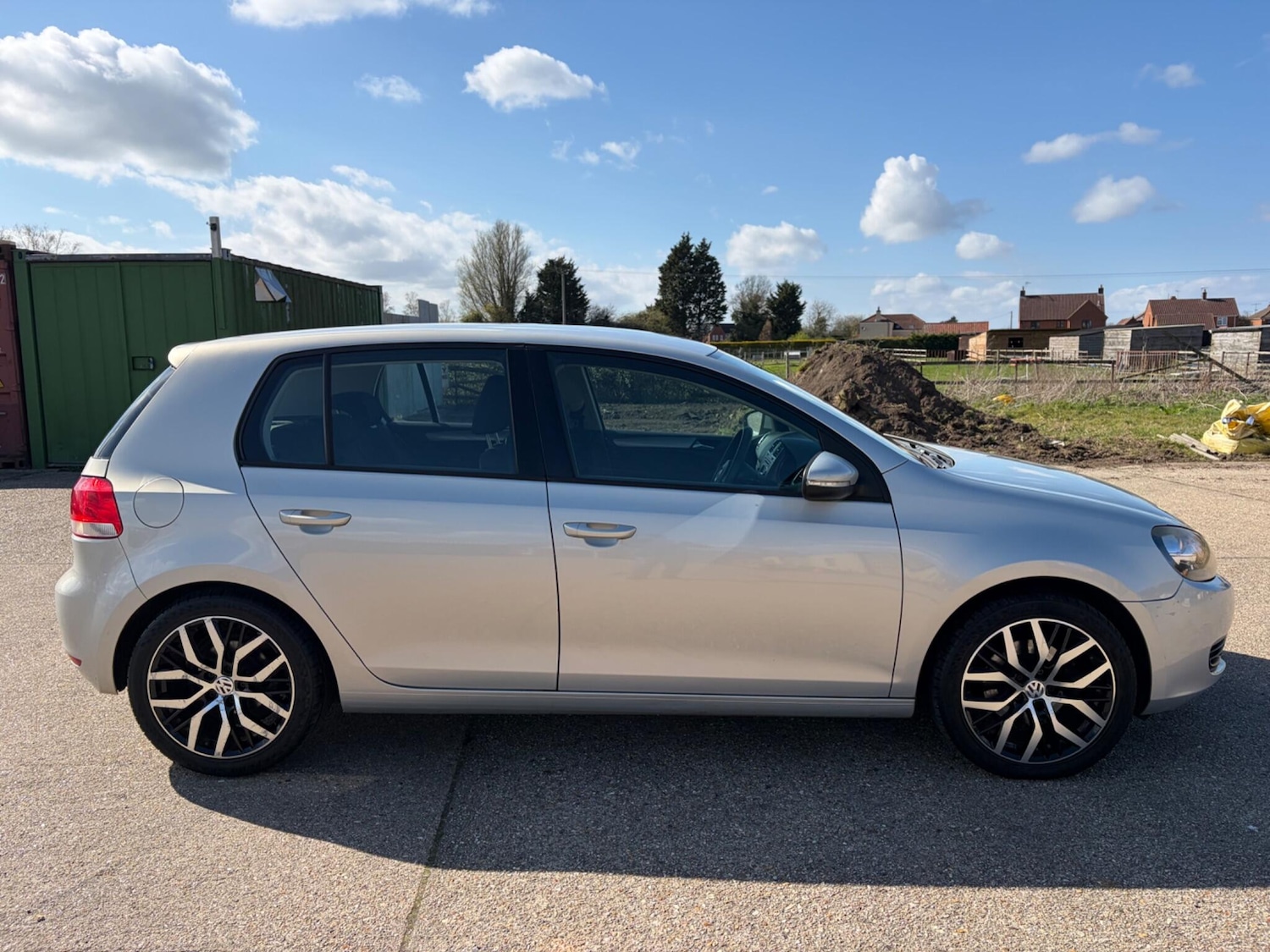 Used Volkswagen Golf 2009 for sale - 78170466: Photo 2