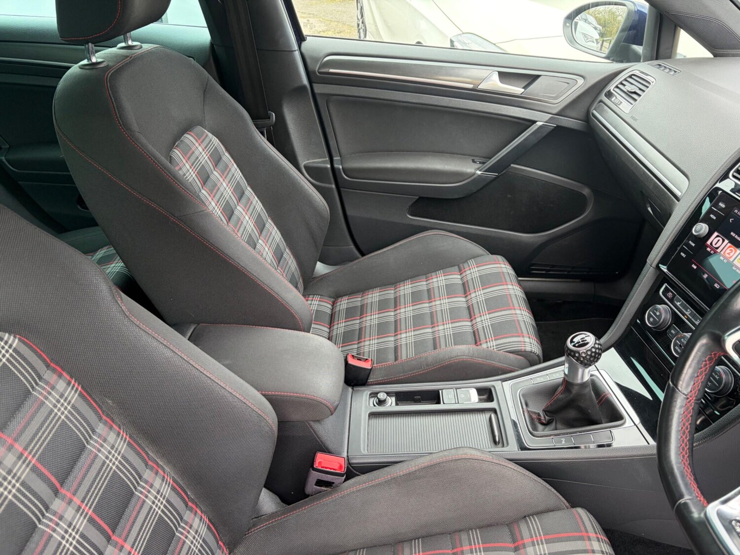 Used Volkswagen Golf 2017 for sale - 77908453: Photo 14