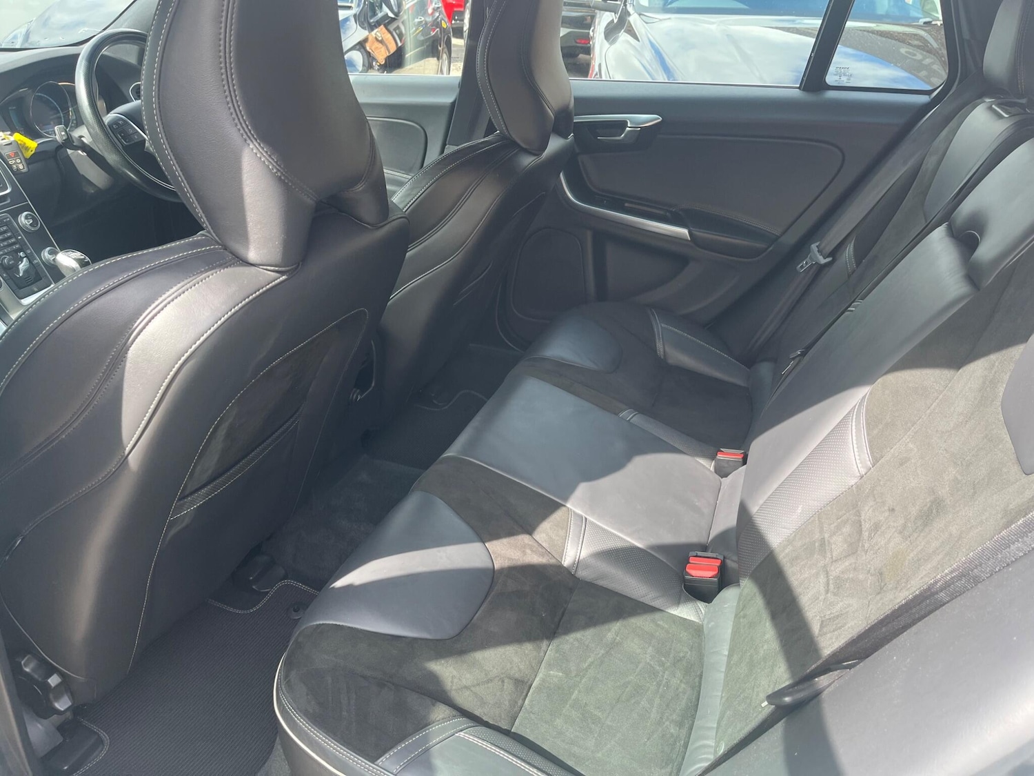 Used Volvo V60 2014 for sale - 76644982: Photo 12