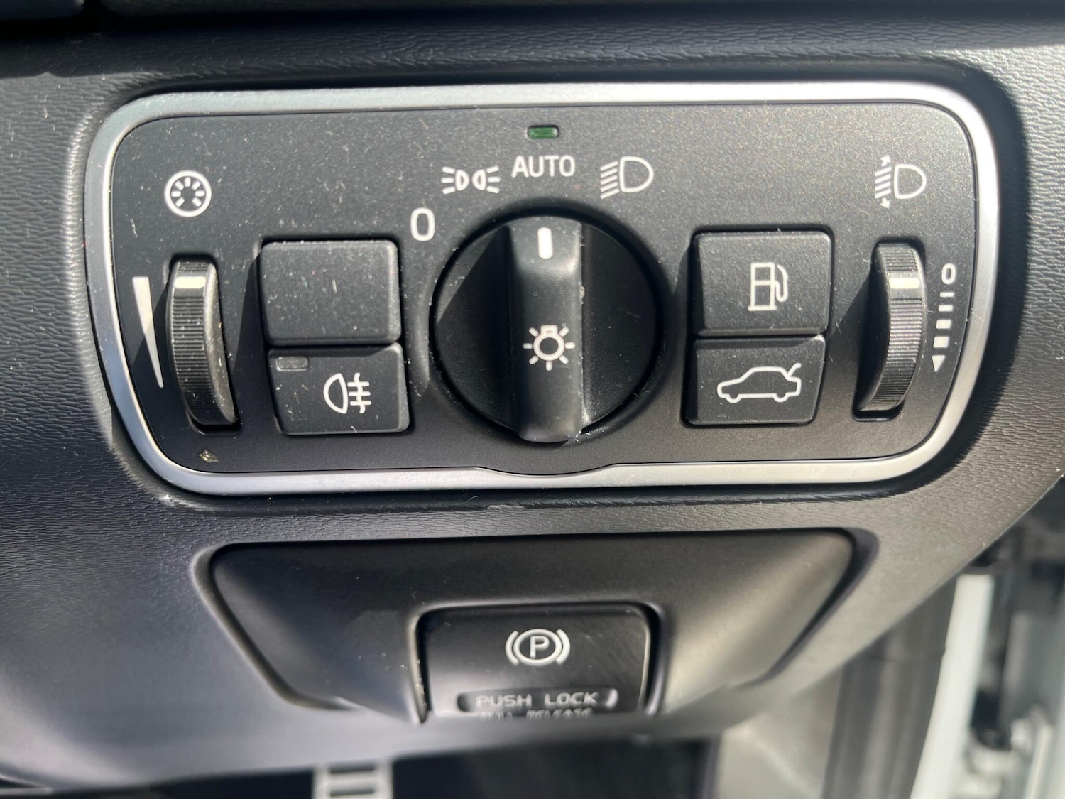 Used Volvo V60 2014 for sale - 76644982: Photo 14