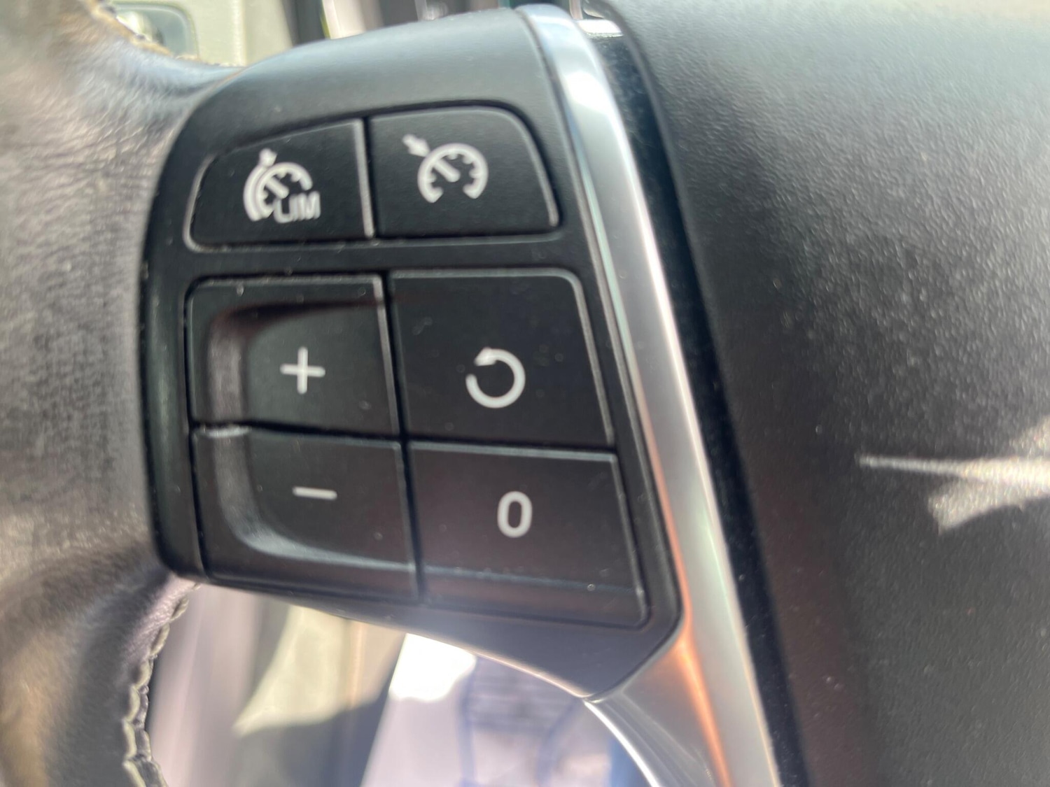 Used Volvo V60 2014 for sale - 76644982: Photo 17