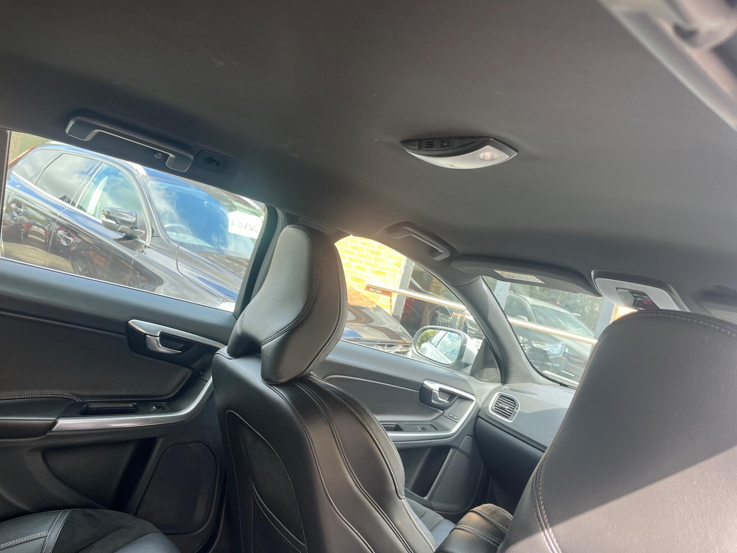 Used Volvo V60 2014 for sale - 76644982: Photo 24