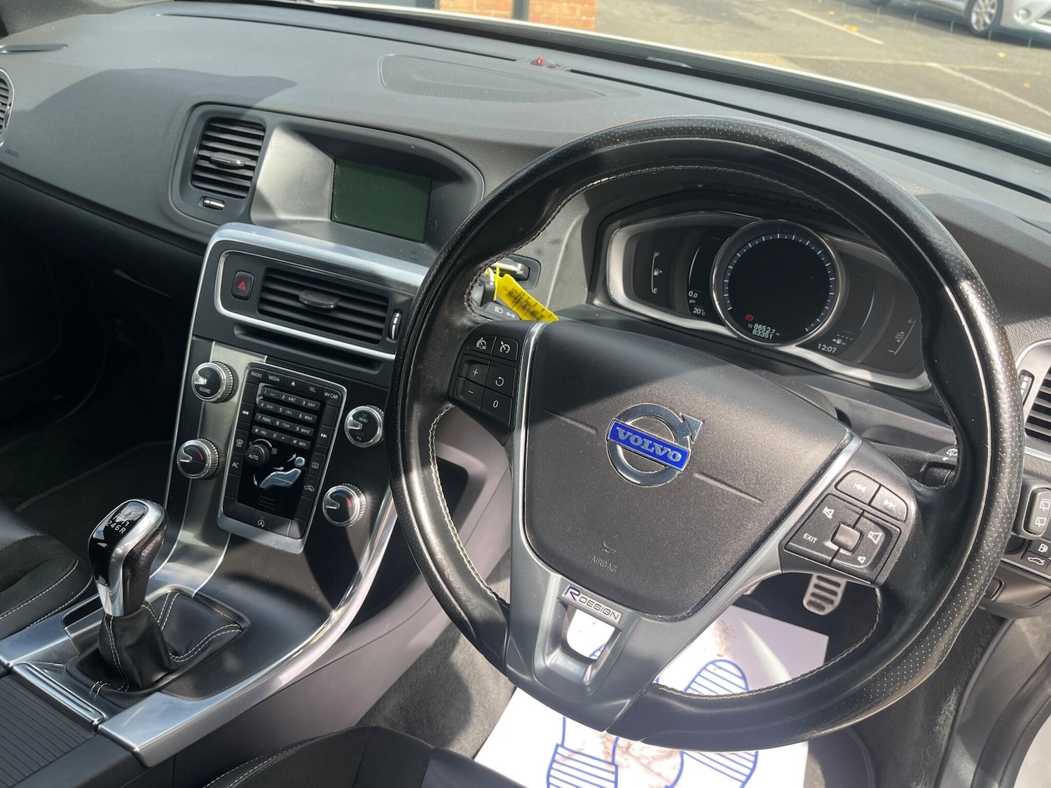 Used Volvo V60 2014 for sale - 76644982: Photo 31