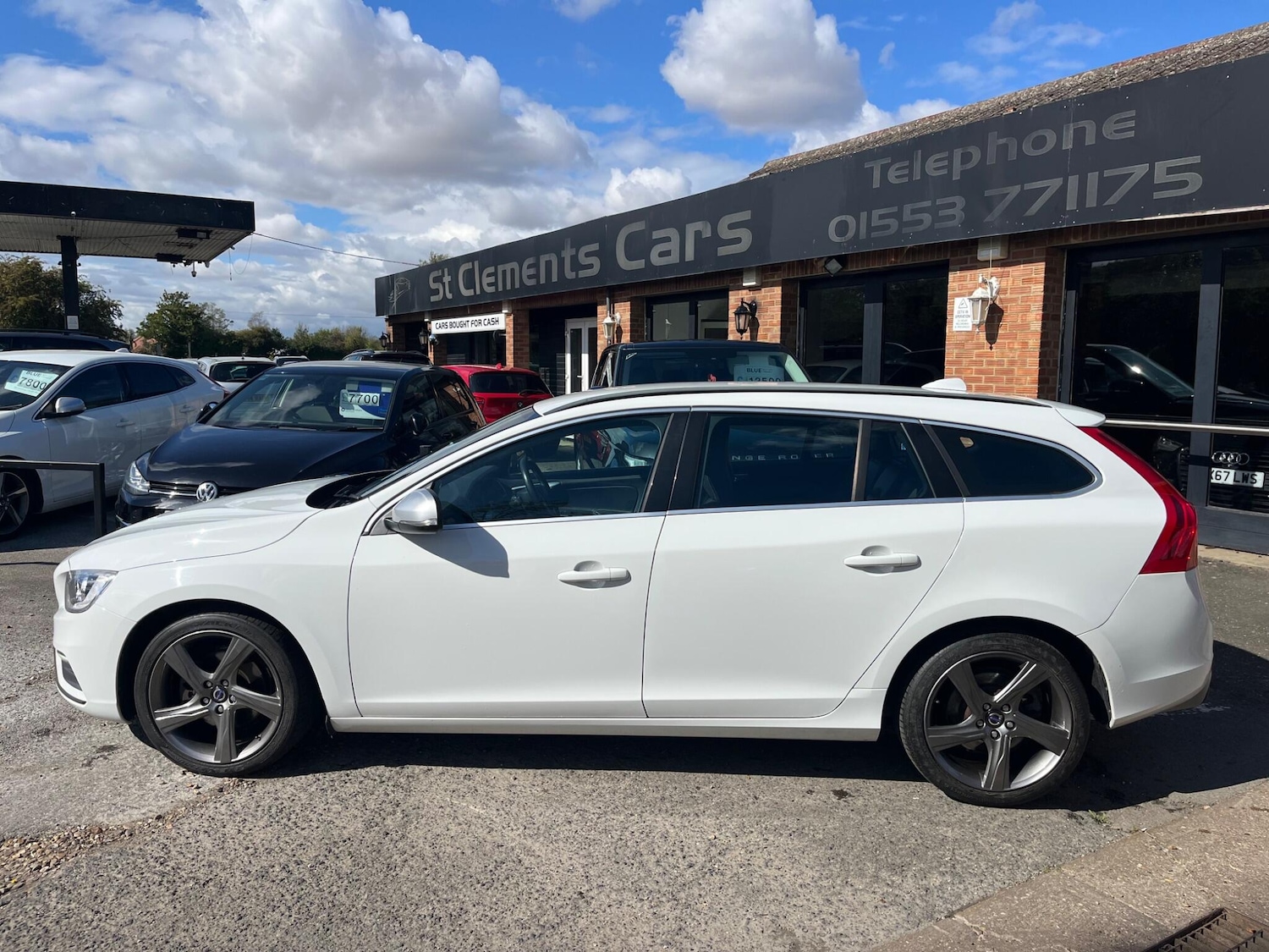 Used Volvo V60 2014 for sale - 76644982: Photo 5