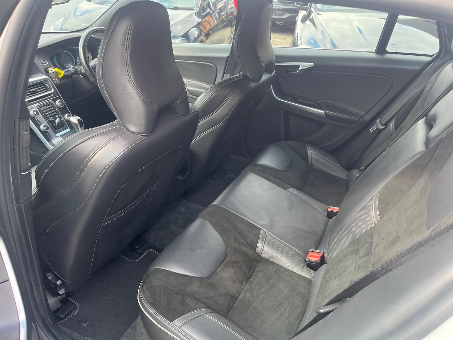 Used Volvo V60 2014 for sale - 76644982: Photo 9