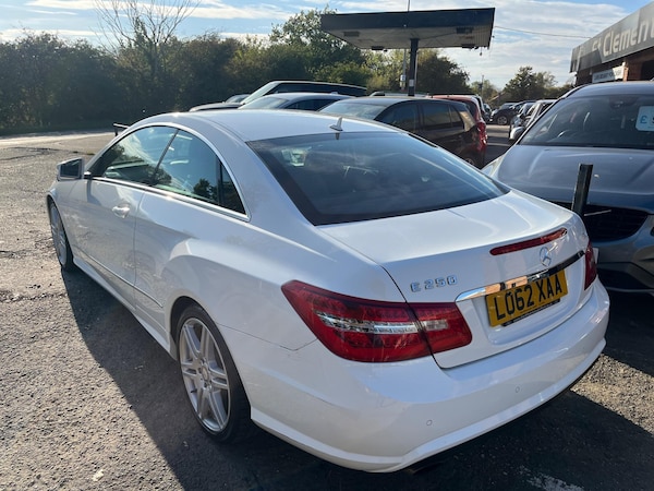 Used Mercedes-Benz E-Class 2012 for sale - 76122436: Photo 18