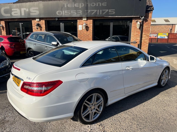 Used Mercedes-Benz E-Class 2012 for sale - 76122436: Photo 3