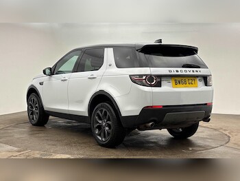 Used Land Rover Discovery Sport 2018 for sale - 78141377: Photo