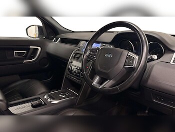 Used Land Rover Discovery Sport 2018 for sale - 78141377: Photo