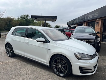 Volkswagen - Golf