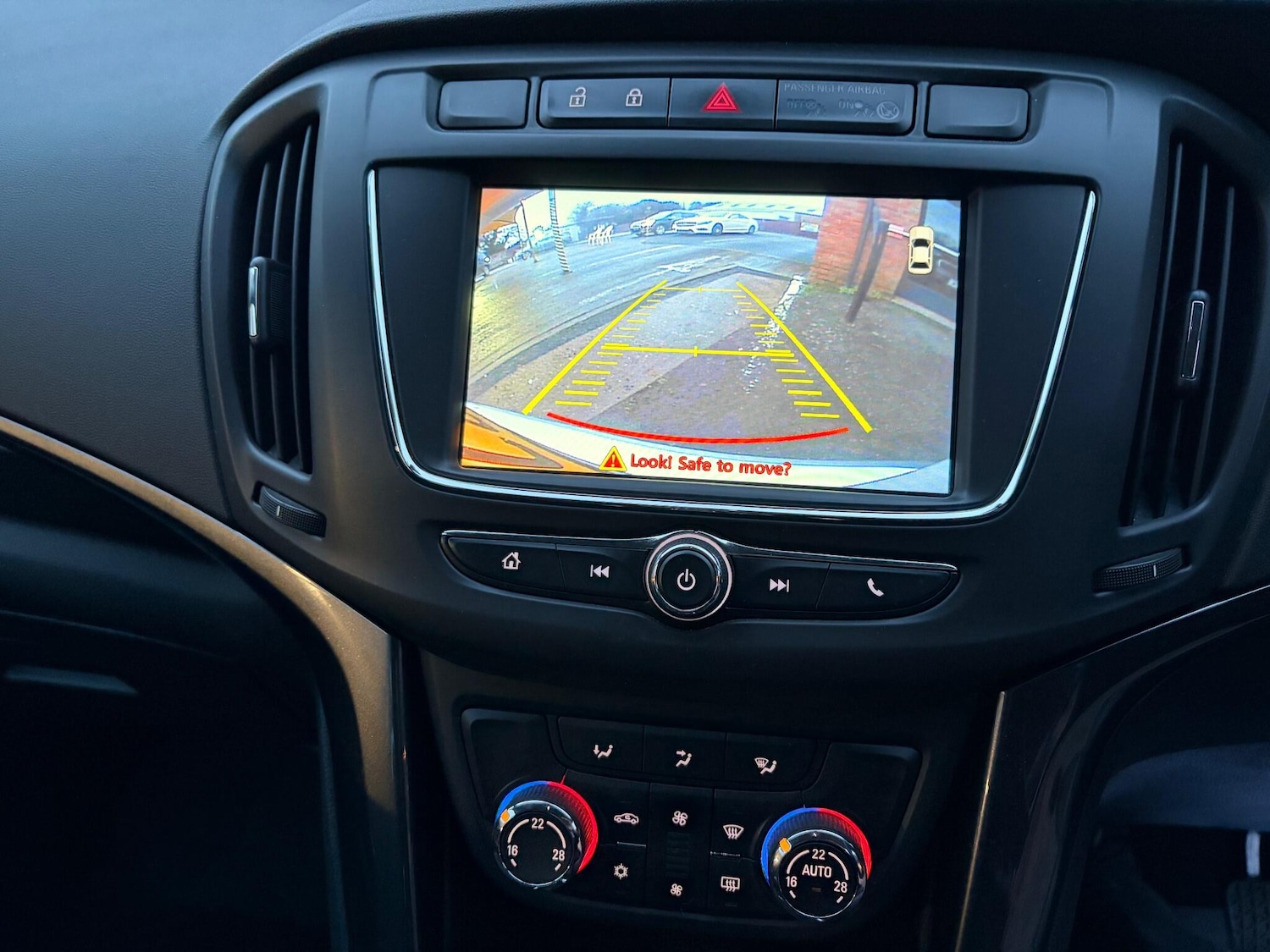 Used Vauxhall Zafira 2017 for sale - 76912704: Photo 25