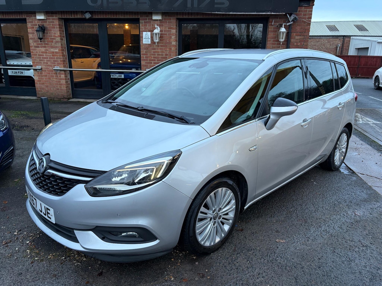 Used Vauxhall Zafira 2017 for sale - 76912704: Photo 3