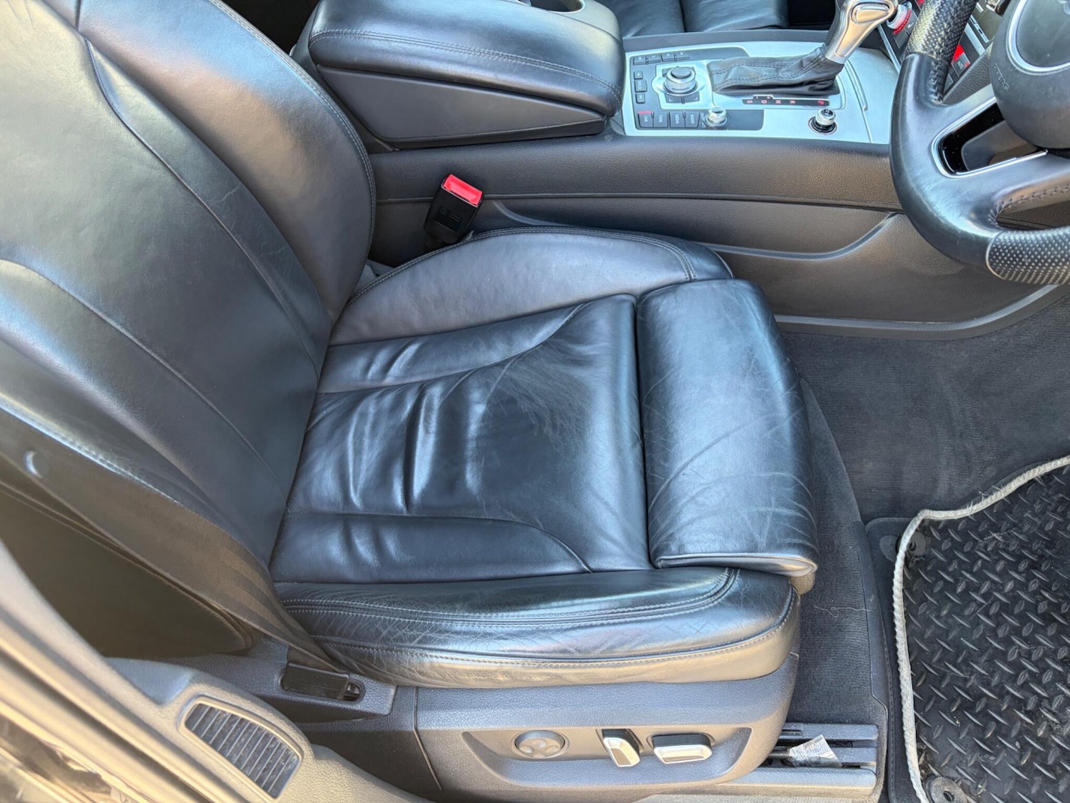 Used Audi Q7 2014 for sale - 77940288: Photo 15