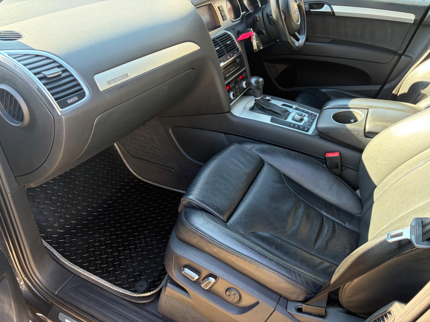 Used Audi Q7 2014 for sale - 77940288: Photo 32