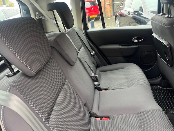 Used Renault Grand Modus 2010 for sale - 76307349: Photo 7