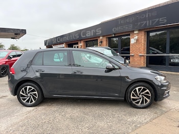 Used Volkswagen Golf 2019 for sale - 79212572: Photo