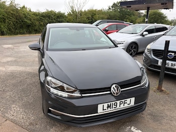 Used Volkswagen Golf 2019 for sale - 79212572: Photo