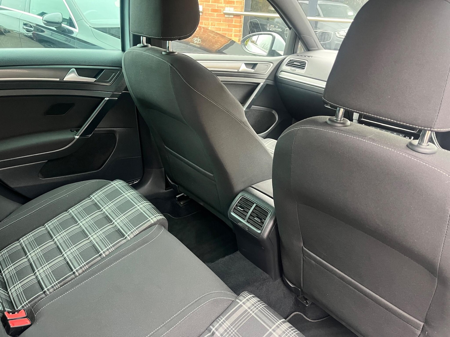 Used Volkswagen Golf 2017 for sale - 76336973: Photo 10