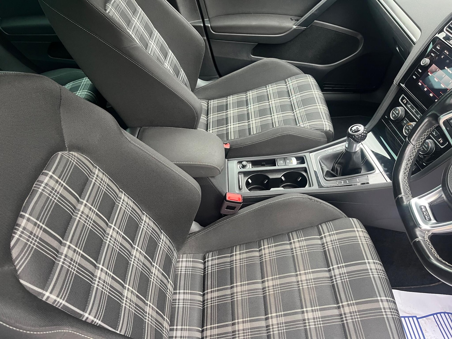 Used Volkswagen Golf 2017 for sale - 76336973: Photo 15