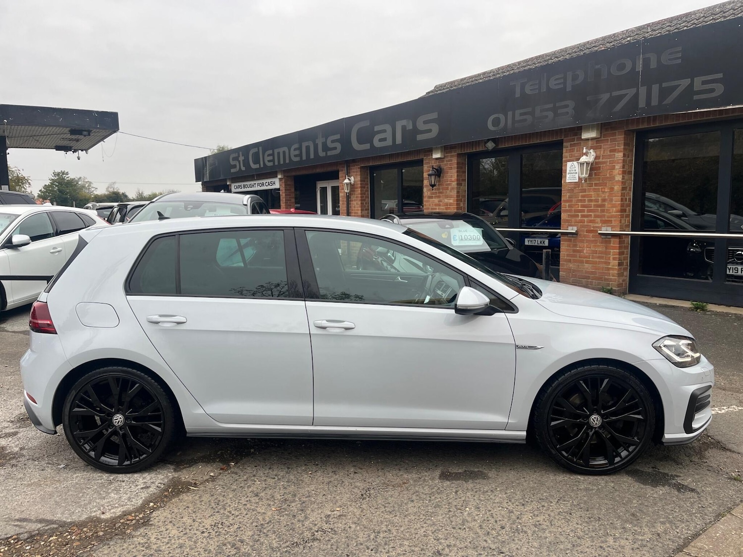 Used Volkswagen Golf 2017 for sale - 76336973: Photo 2