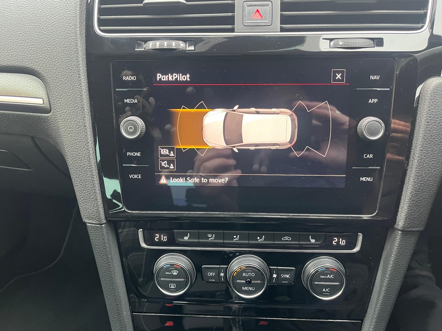 Used Volkswagen Golf 2017 for sale - 76336973: Photo 21