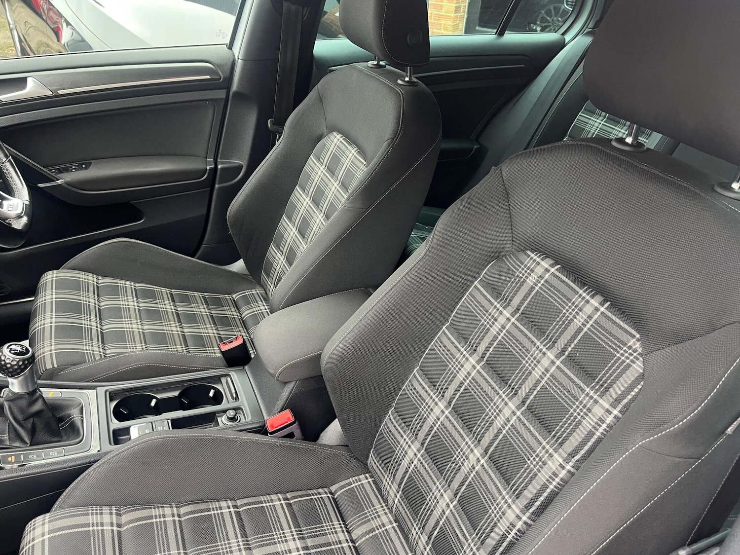 Used Volkswagen Golf 2017 for sale - 76336973: Photo 31