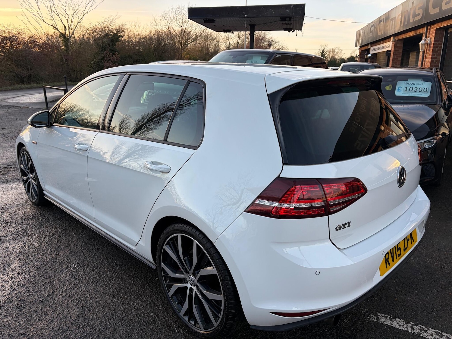 Used Volkswagen Golf 2015 for sale - 77119755: Photo 3