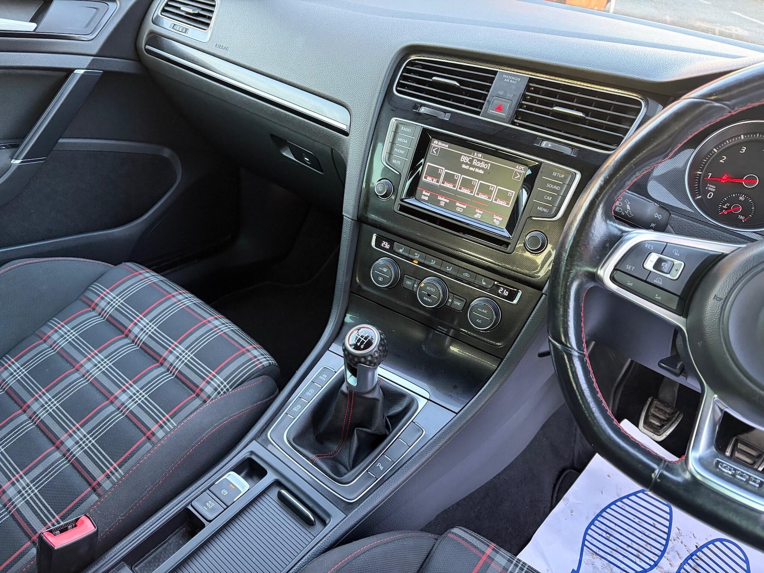 Used Volkswagen Golf 2015 for sale - 77119755: Photo 32