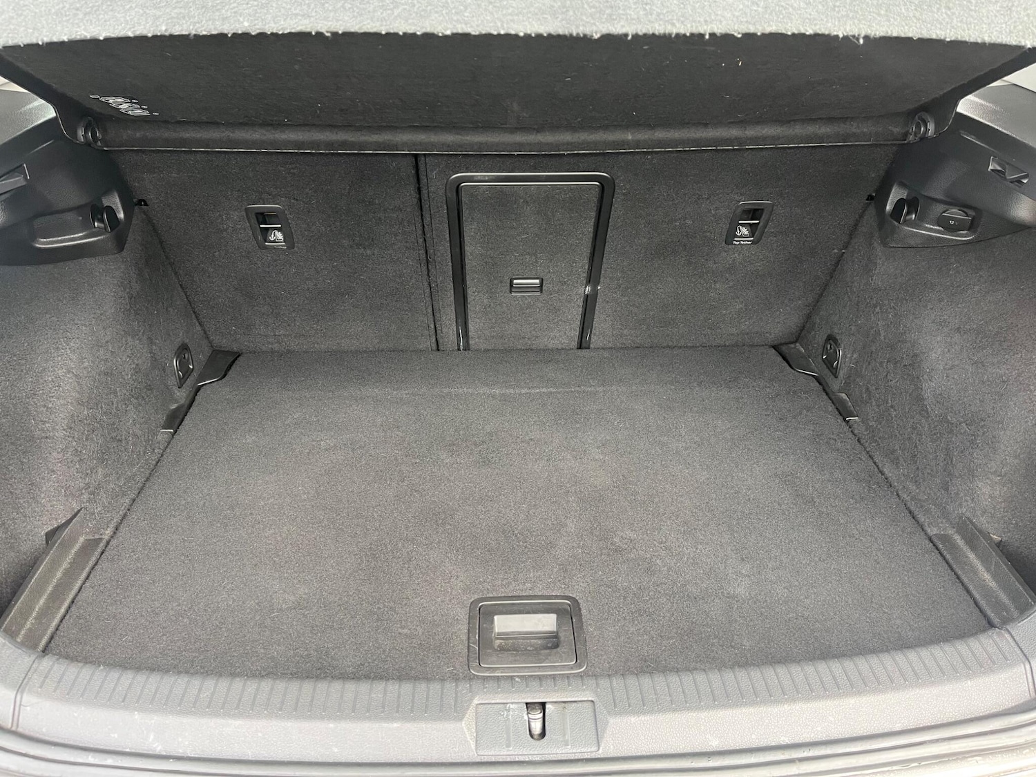 Used Volkswagen Golf 2013 for sale - 76538873: Photo 9