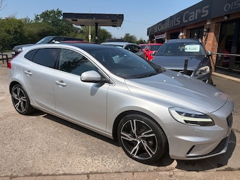 Used Volvo V40 2018 for sale - 79018460: Photo