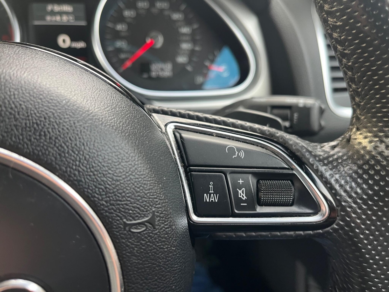 Used Audi Q7 2013 for sale - 76645427: Photo 21