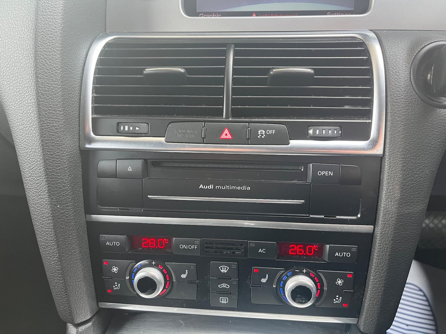 Used Audi Q7 2013 for sale - 76645427: Photo 24