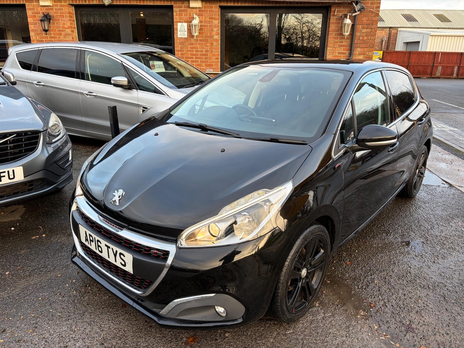 Used Peugeot 208 for sale - 76997312: Photo 24