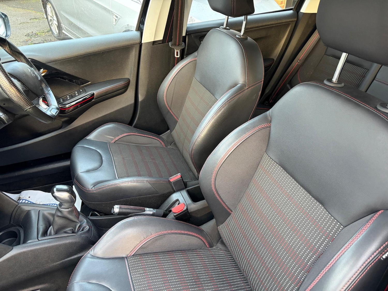 Used Peugeot 208 for sale - 76997312: Photo 26