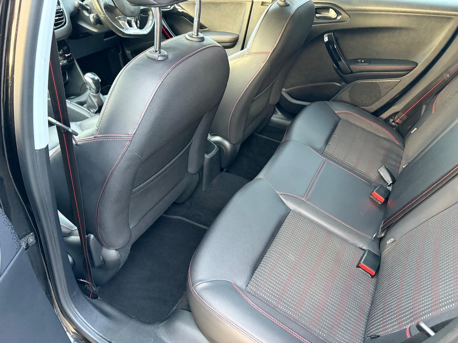 Used Peugeot 208 for sale - 76997312: Photo 27