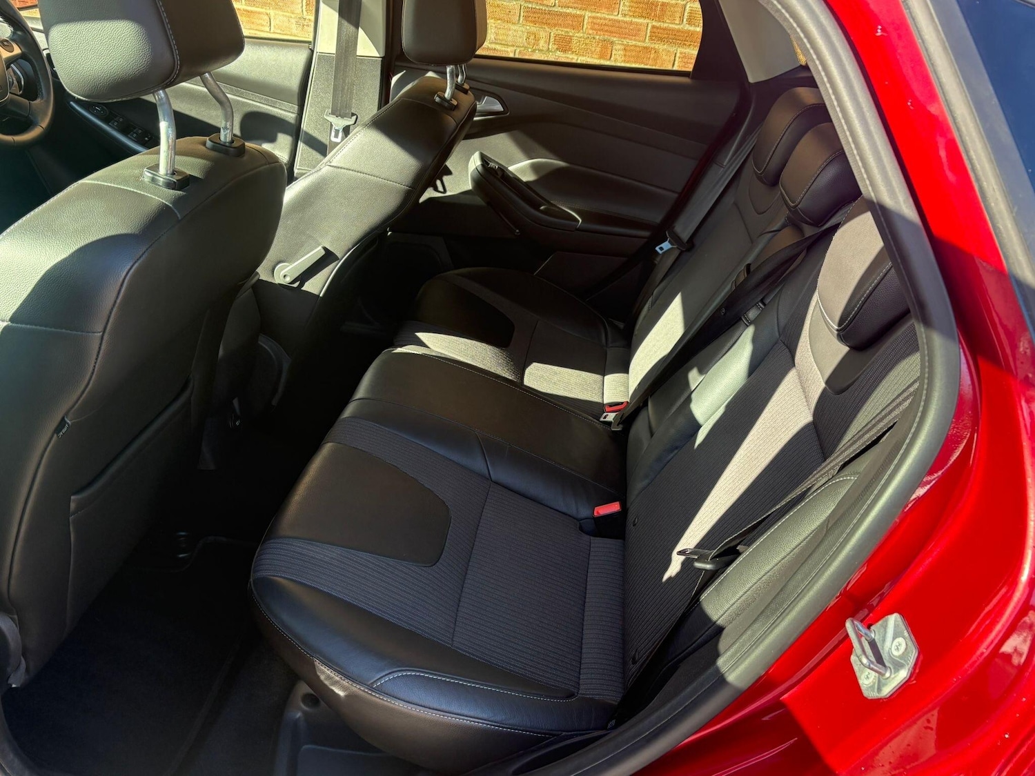 Used Ford Focus 2012 for sale - 76371175: Photo 15