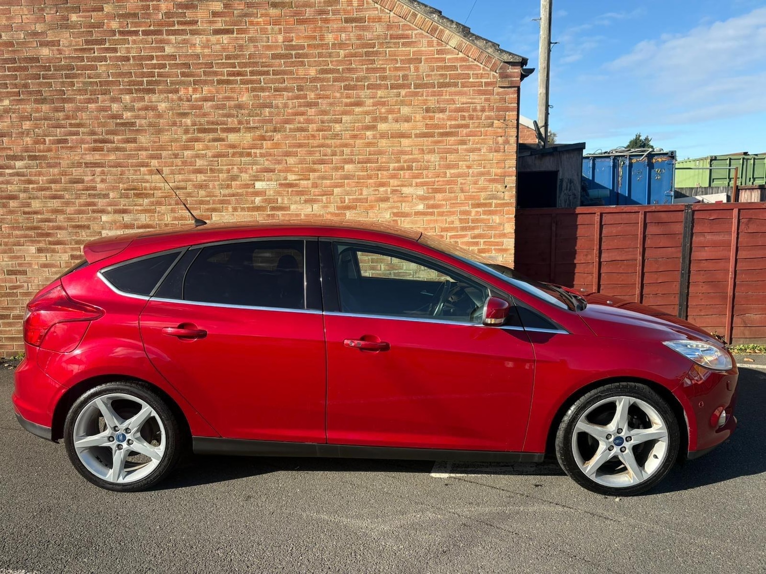 Used Ford Focus 2012 for sale - 76371175: Photo 2