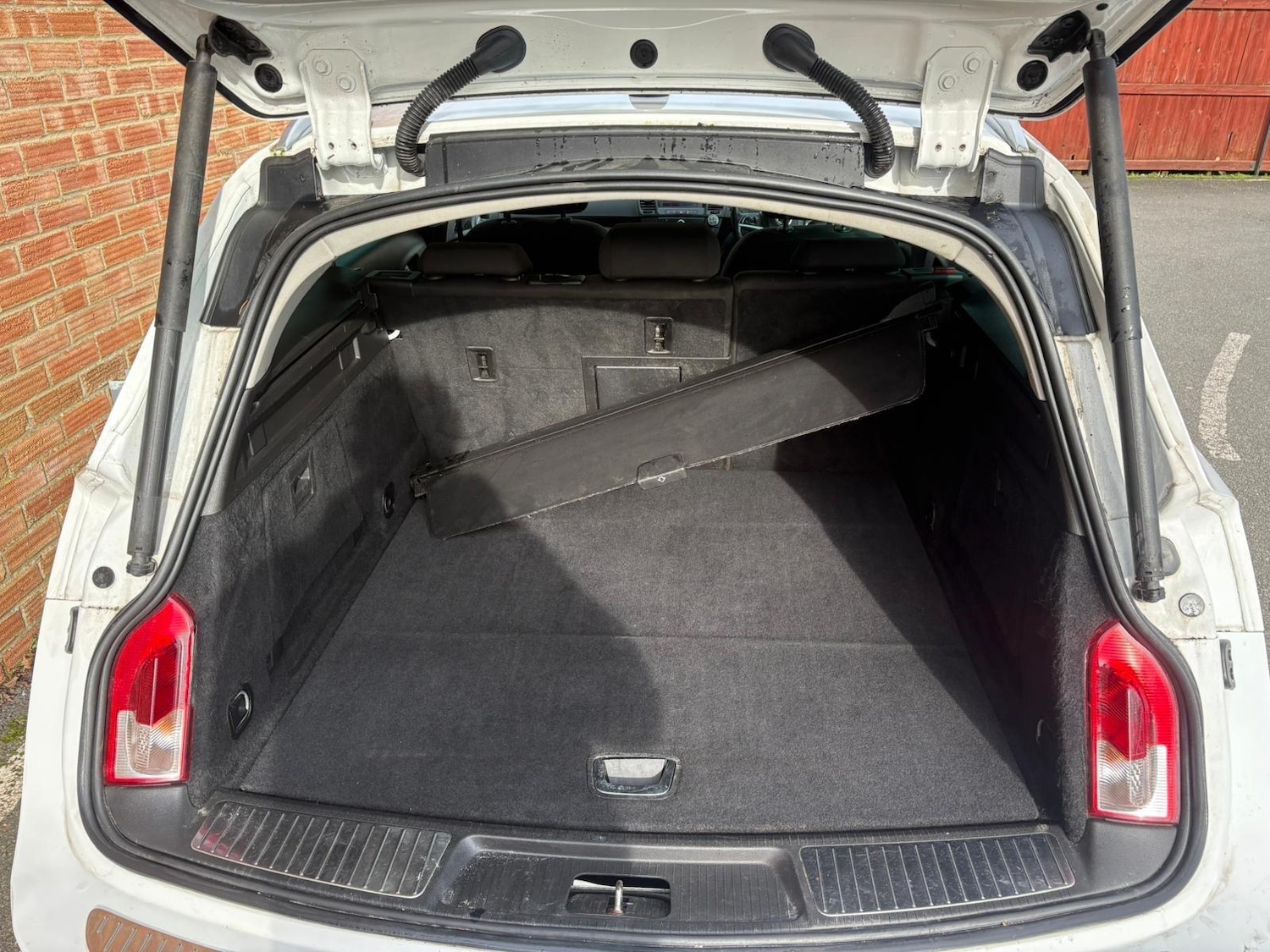 Used Vauxhall Insignia 2011 for sale - 78171029: Photo 10