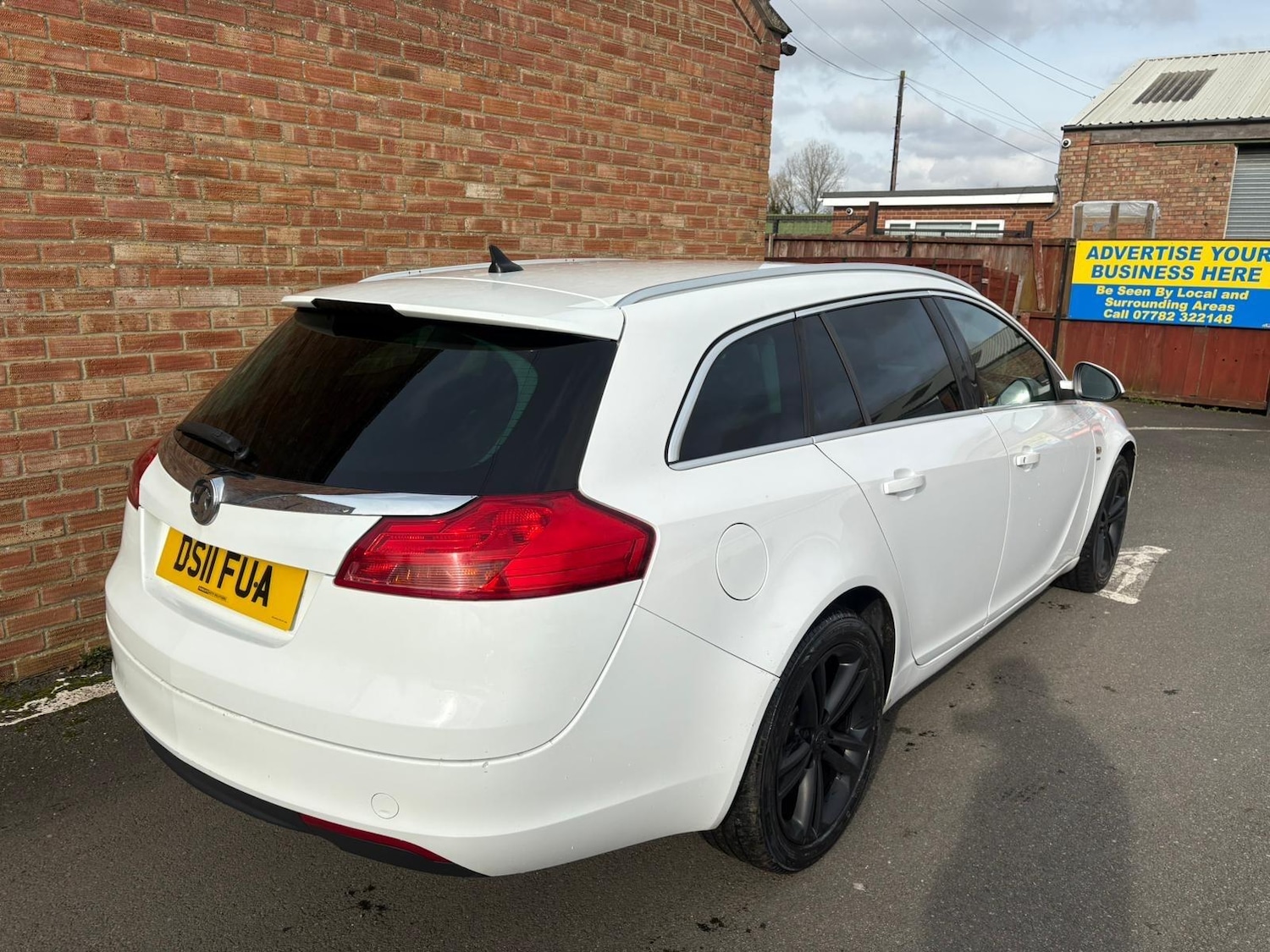 Used Vauxhall Insignia 2011 for sale - 78171029: Photo 3