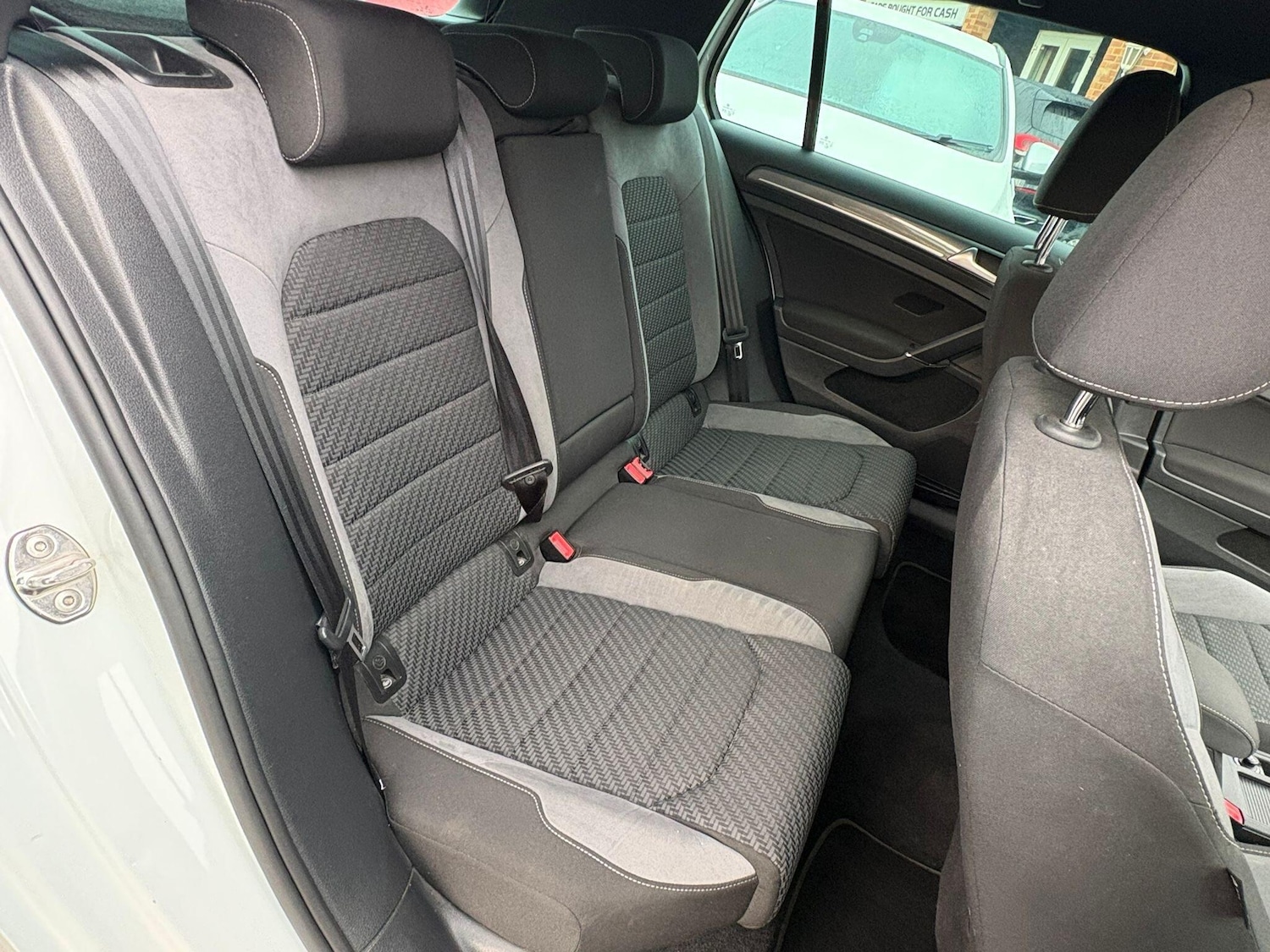 Used Volkswagen Golf 2018 for sale - 77029205: Photo 9