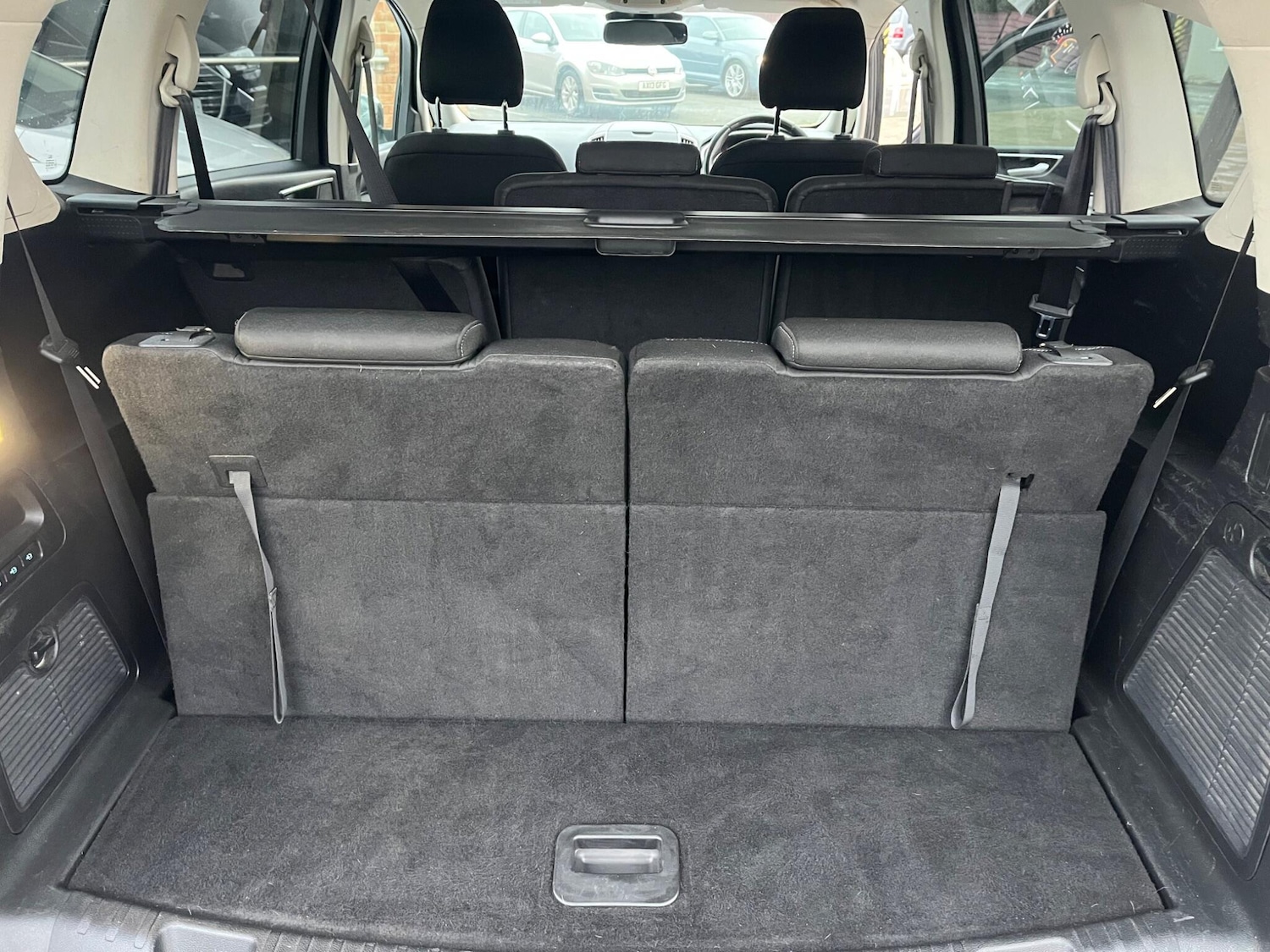 Used Ford S-Max 2016 for sale - 76645575: Photo 11