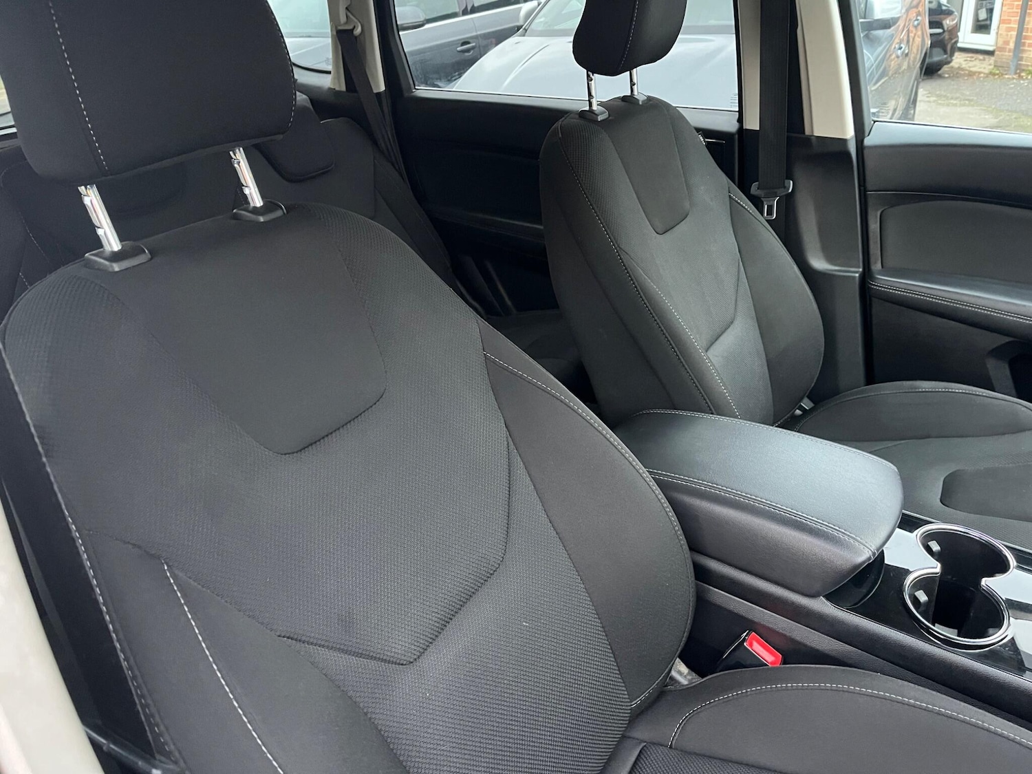 Used Ford S-Max 2016 for sale - 76645575: Photo 5