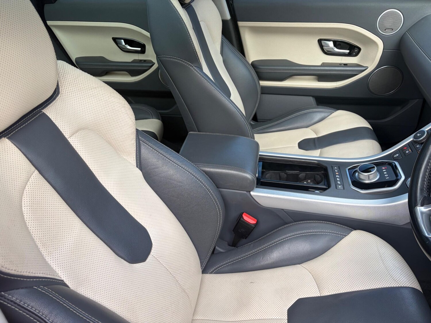 Used Land Rover Range Rover Evoque 2015 for sale - 78058036: Photo 15