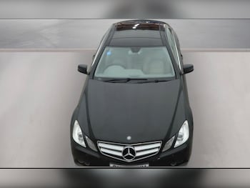 Used Mercedes-Benz E Class 2010 for sale - 79590107: Photo