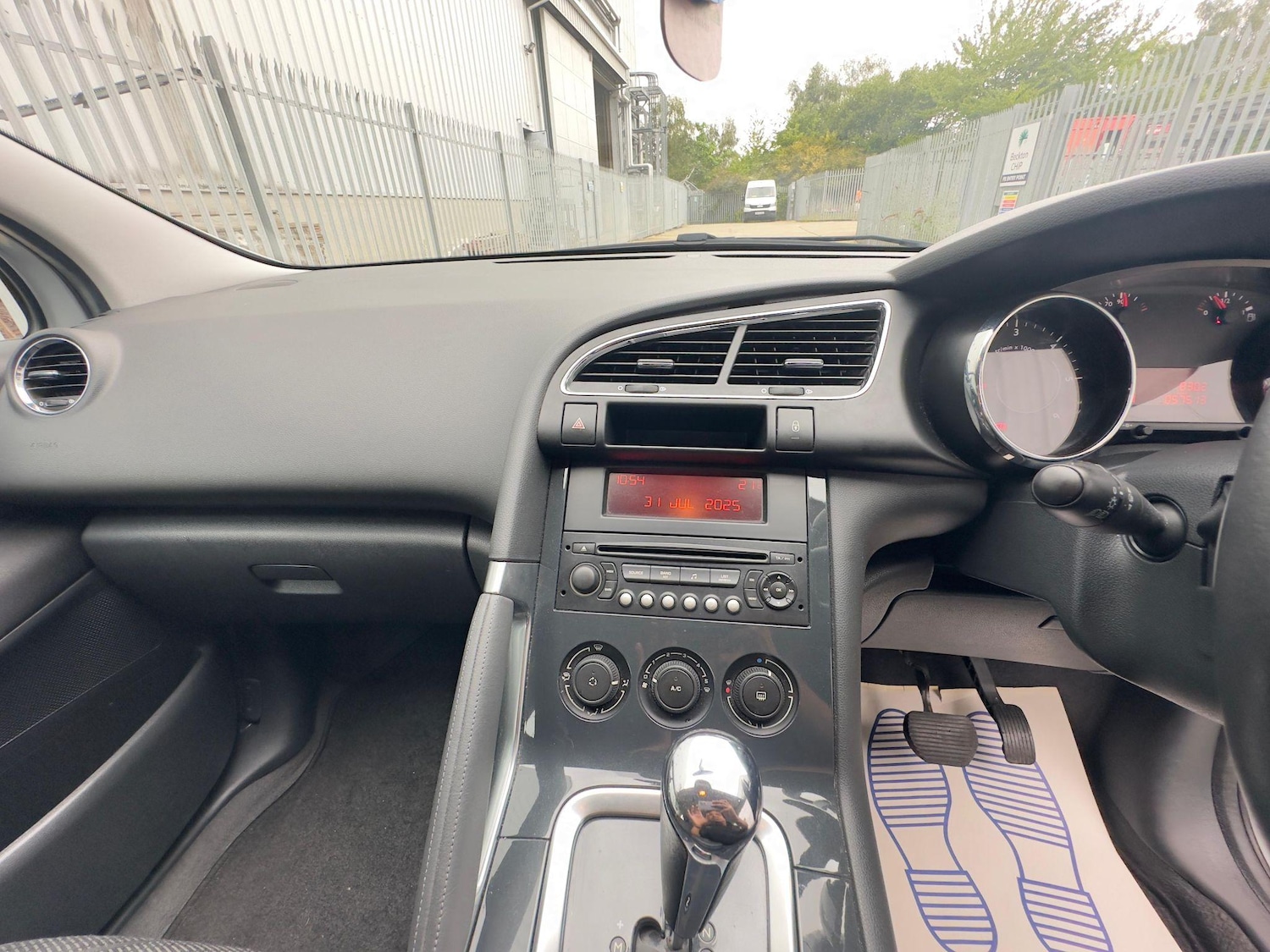 Used Peugeot 3008 2010 for sale - 77015538: Photo 15