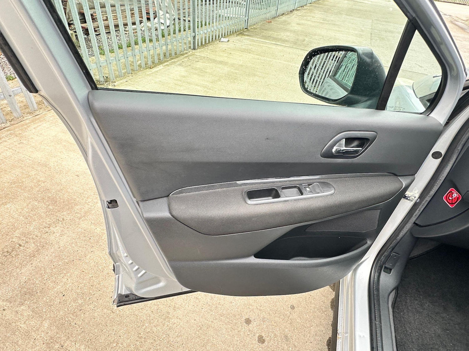 Used Peugeot 3008 2010 for sale - 77015538: Photo 24