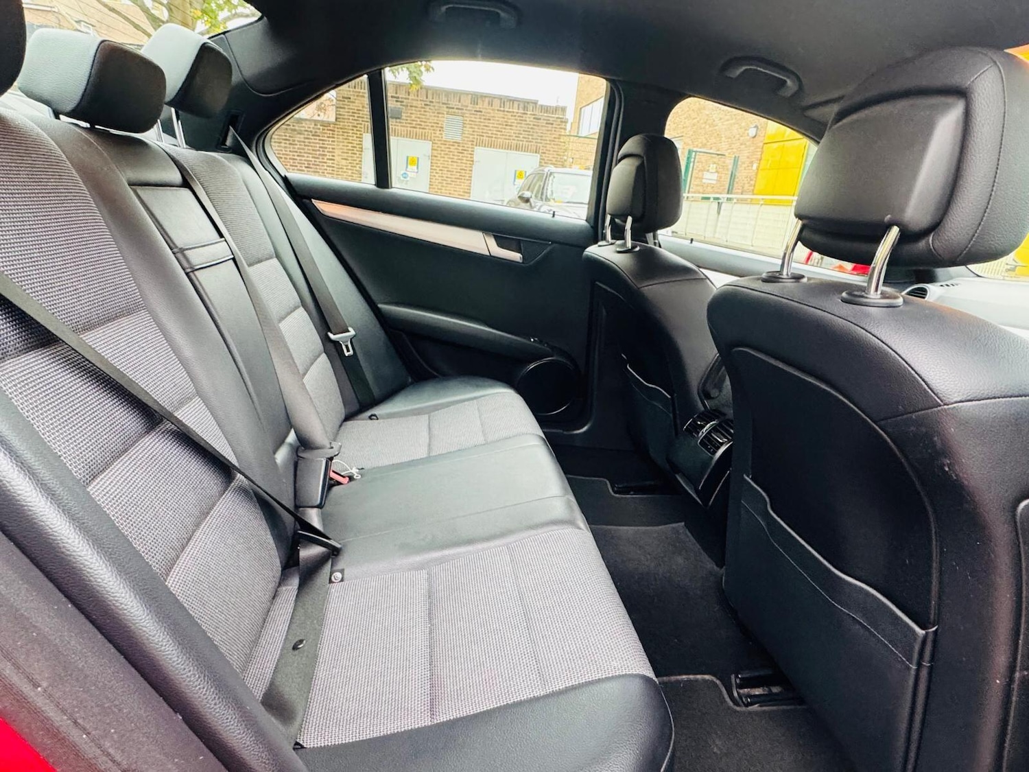 Used Mercedes-Benz C Class 2011 for sale - 76597427: Photo 12