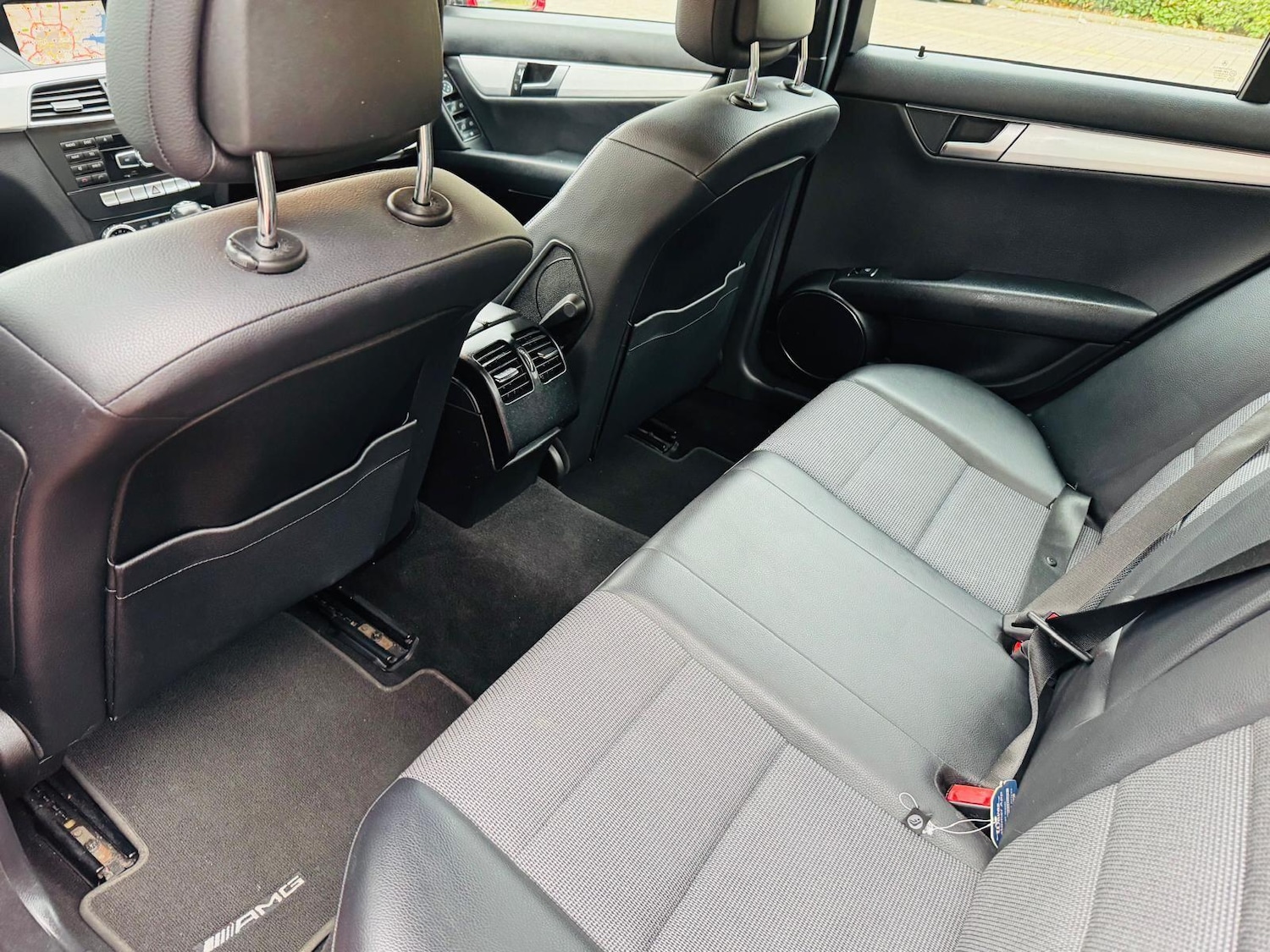 Used Mercedes-Benz C Class 2011 for sale - 76597427: Photo 13