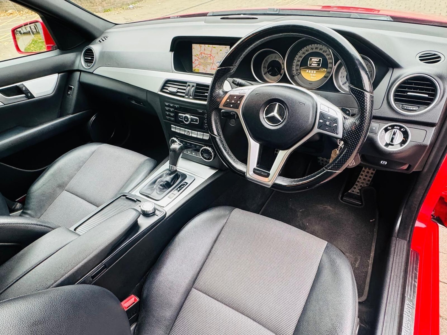 Used Mercedes-Benz C Class 2011 for sale - 76597427: Photo 8