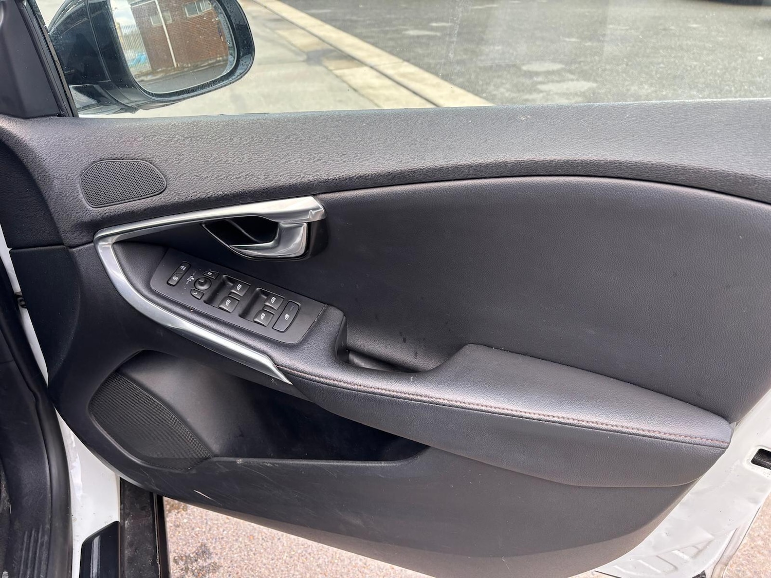 Used Volvo V40 2015 for sale - 76656946: Photo 12